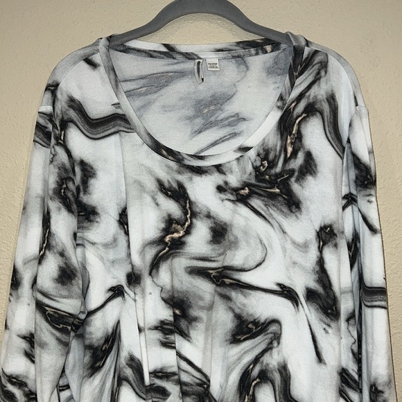 Women’s Est. 1946 tie dye graphic stretch blouse plus size 18/20 W - Picture 2 of 8